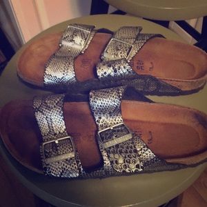 Size 8 Metallic snakeskin Birkenstock sandals